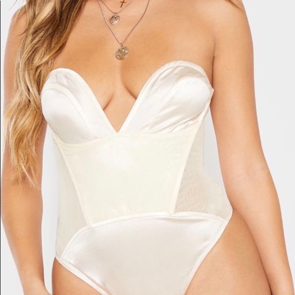 NWT PRETTYLITTLETHING CHAMPAGNE SATIN BODYSUIT - Picture 2 of 3